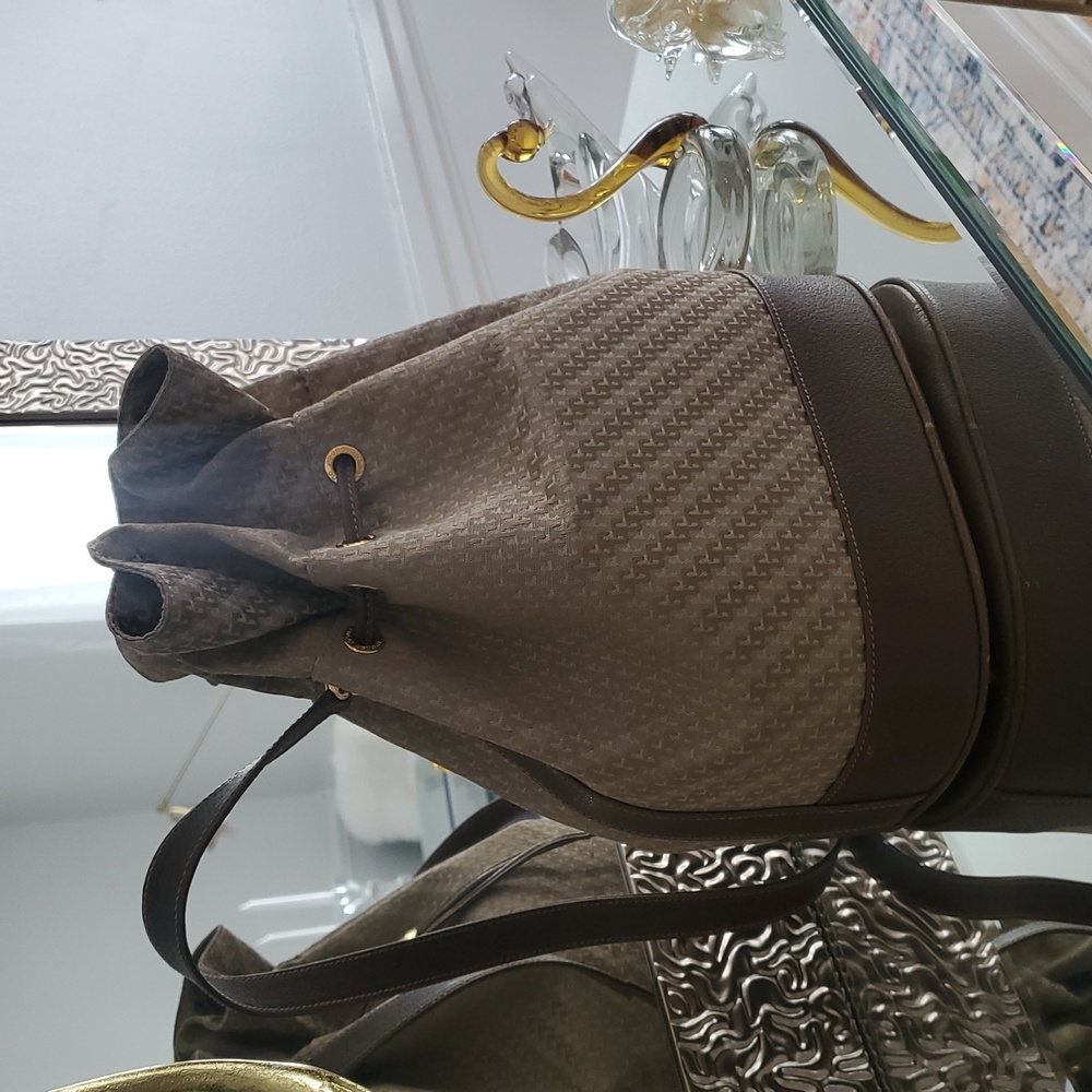 80's Gucci Rare Vintage Bucket Crossbody Shoulder Bag - Picture 7 of 17